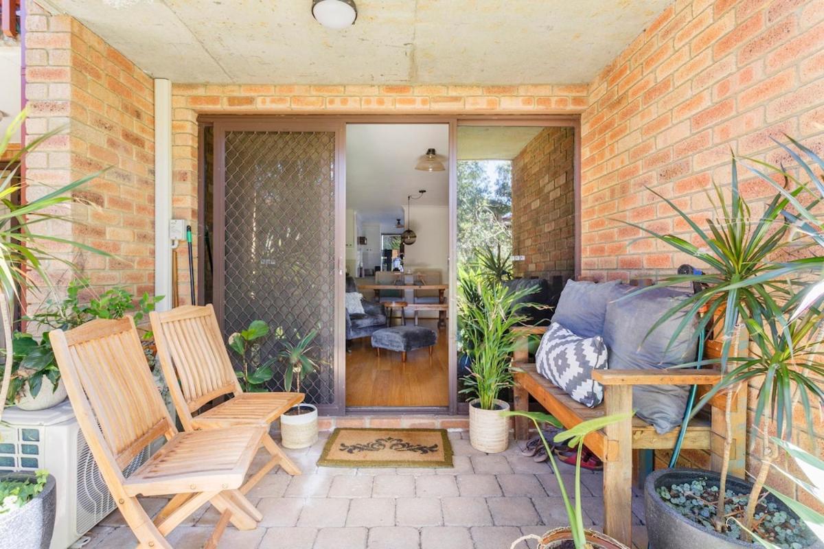The Lake House Perth Bagian luar foto