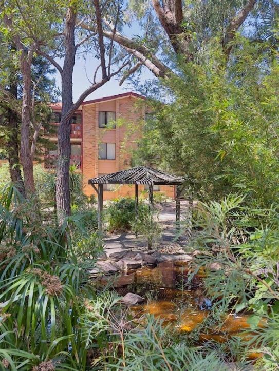 The Lake House Perth Bagian luar foto