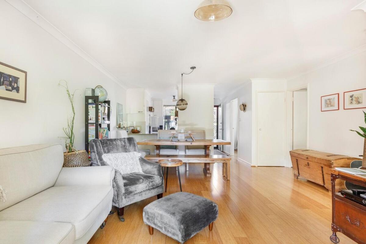 The Lake House Perth Bagian luar foto