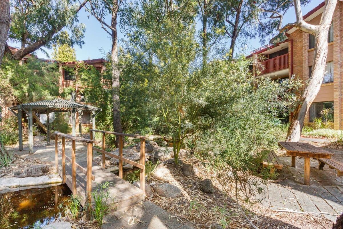 The Lake House Perth Bagian luar foto